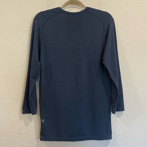 Lululemon Metal Vent Tech 3/4 Length Sleeve Tee - Picture 2 of 3